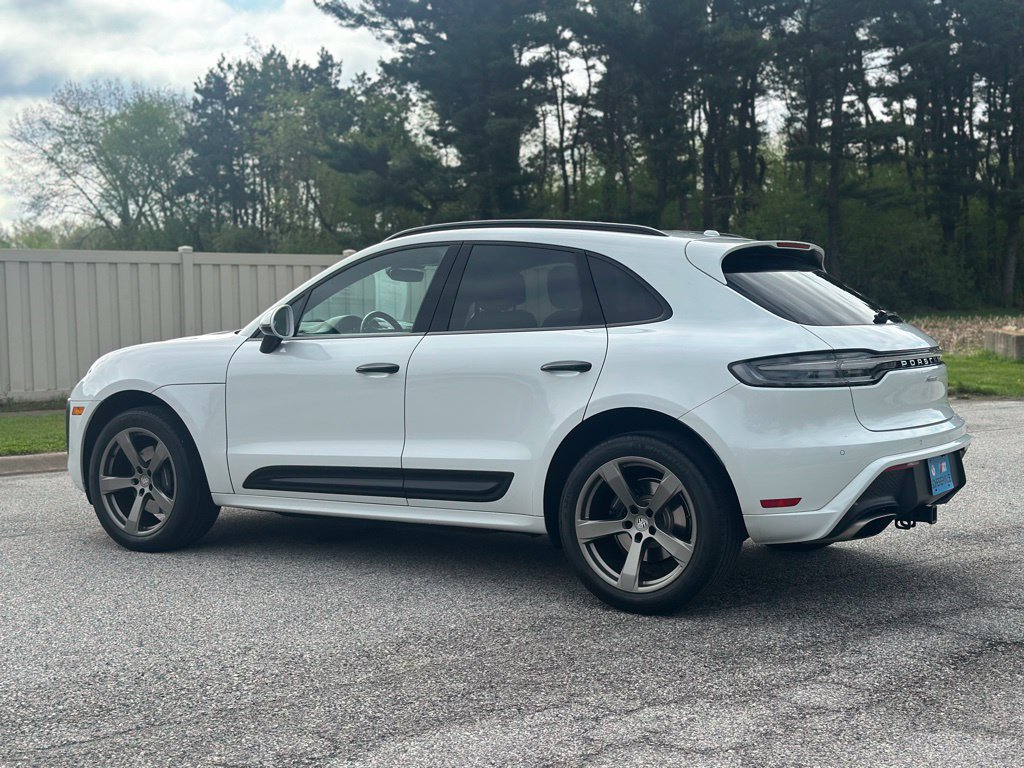 Used 2023 Porsche Macan AWD/4WD image 5