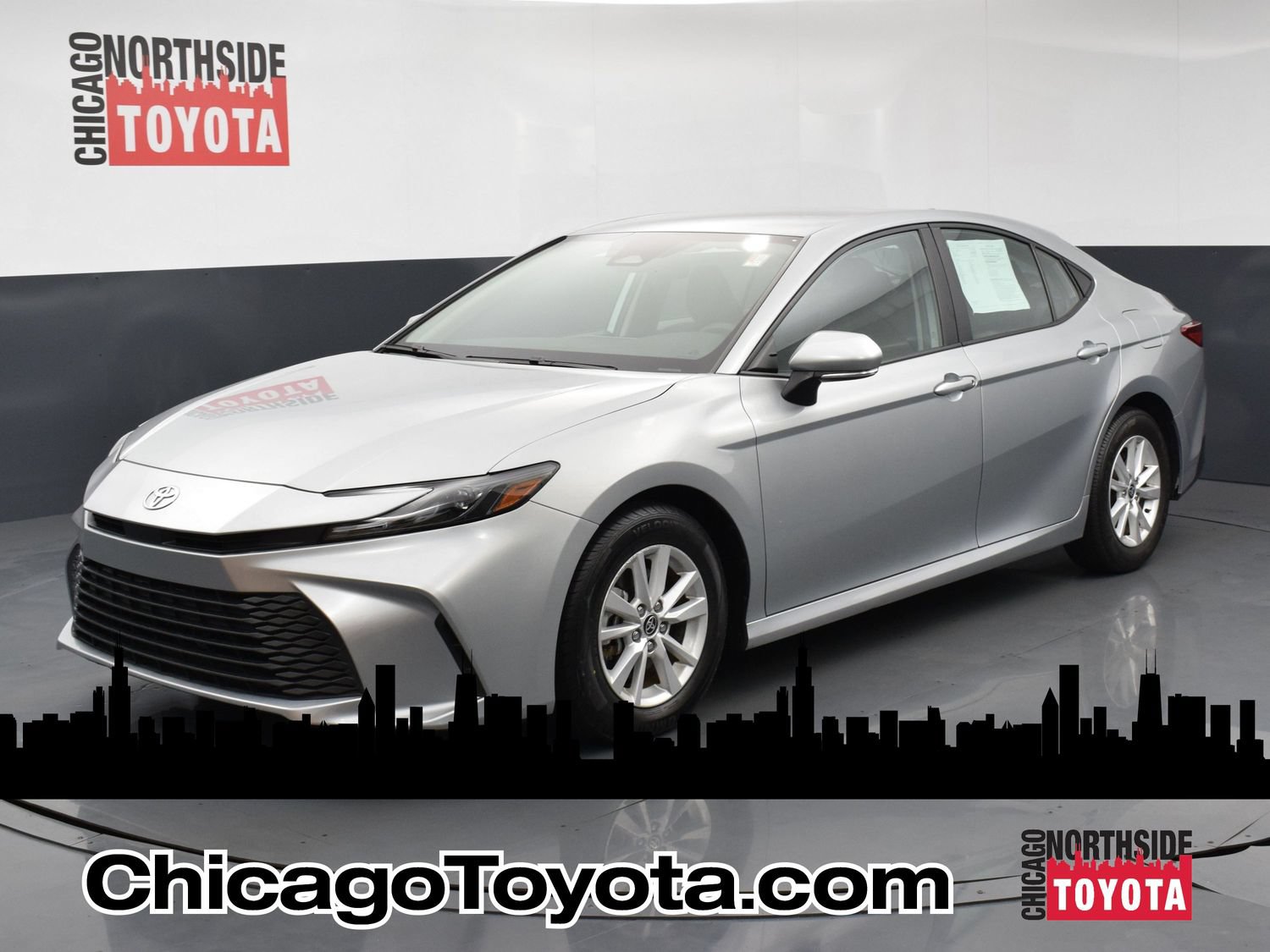 Used 2025 Toyota Camry LE FWD image 1