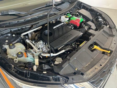 Used 2022 Nissan Rogue SV FWD image 11
