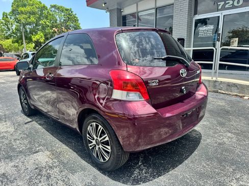 Used 2010 Toyota Yaris 2-Door Hatchback FWD image 6