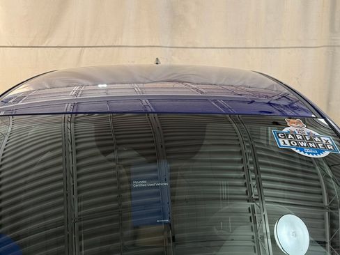 Certified 2025 Hyundai Elantra Sport image 19