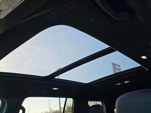 New 2026 Chevrolet Traverse RS image 14