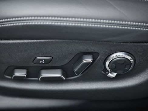 Used 2025 Genesis GV70 3.5T Sport w/ Sport Advanced Package image 25