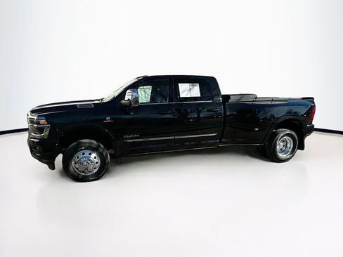 Used 2025 RAM 3500 Limited image 5