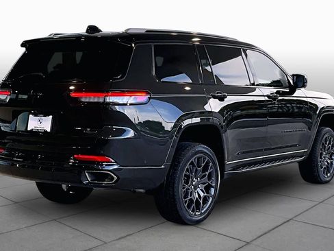 Used 2023 Jeep Grand Cherokee L Summit AWD/4WD image 12