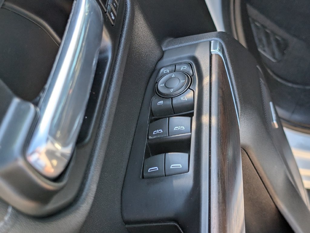 Used 2020 GMC Sierra 1500 SLT RWD image 16