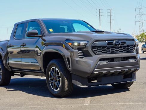 Used 2026 Toyota Tacoma TRD Sport AWD/4WD image 7