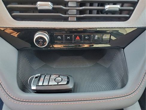 New 2025 Ford Explorer Active w/ Active Comfort Package image 29