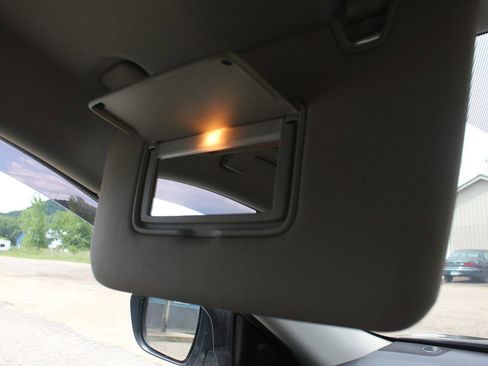 Used 2017 Nissan Rogue SL image 27