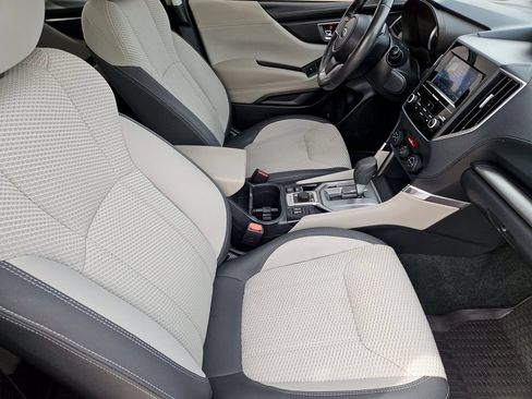 Used 2024 Subaru Forester Premium AWD/4WD image 18