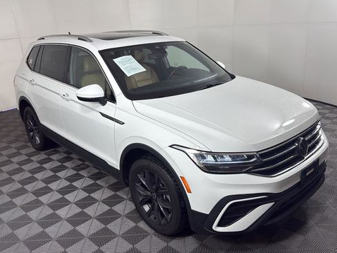 Used 2022 Volkswagen Tiguan SE image 4