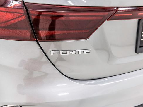 Used 2024 Kia Forte LXS FWD image 11