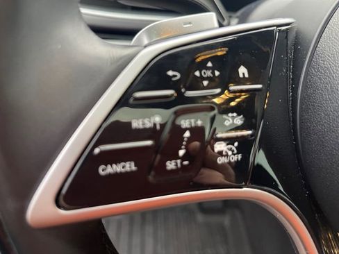 Used 2024 Mercedes-Benz GLE 450 4MATIC image 8