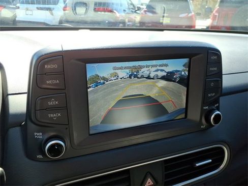 Used 2018 Hyundai Kona SEL image 25