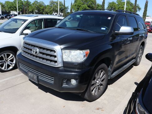 Used 2014 Toyota Sequoia Limited image 5