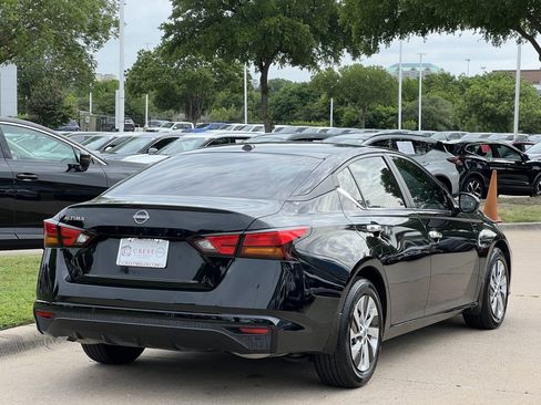 Certified 2025 Nissan Altima 2.5 S FWD image 4