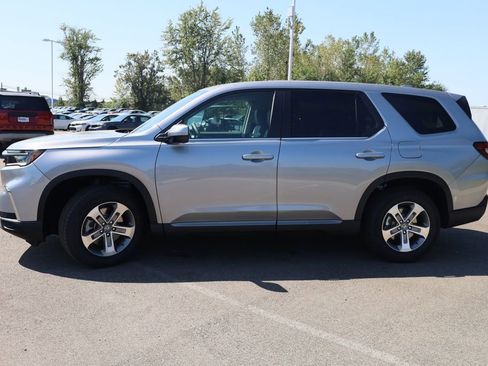 New 2025 Honda Pilot EX-L image 8