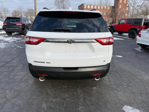 Used 2021 Chevrolet Traverse LT w/ LPO, Blackout Package image 5
