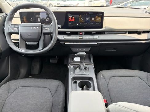 New 2027 Kia Seltos S FWD image 9