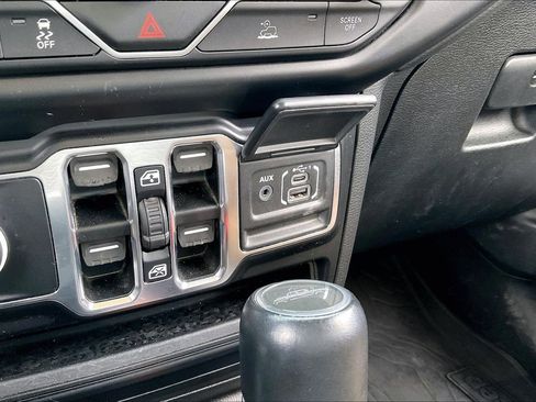 Used 2022 Jeep Gladiator Overland w/ Popular Equipment Package image 20