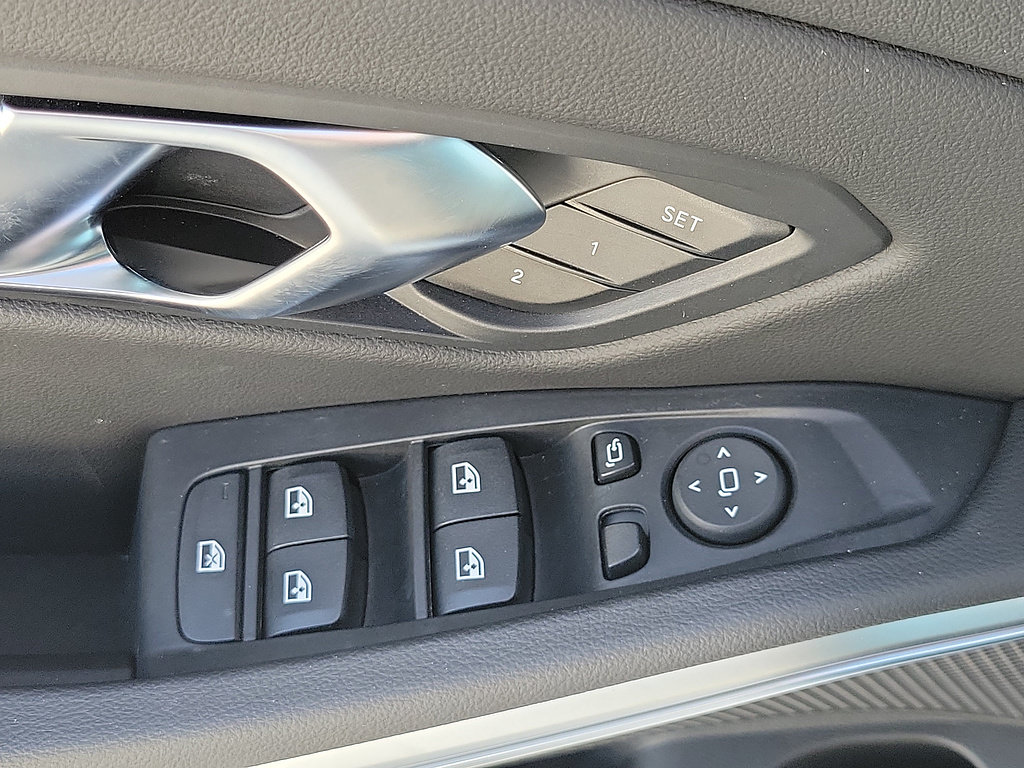 Used 2023 BMW 330i Sedan RWD image 19
