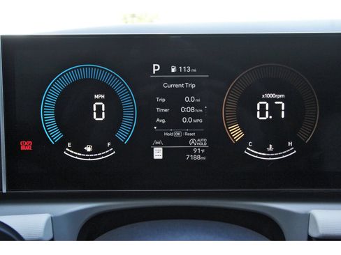 Used 2025 Hyundai Tucson SE FWD image 16