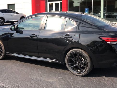 New 2025 Nissan Sentra SR w/ Midnight Edition image 5