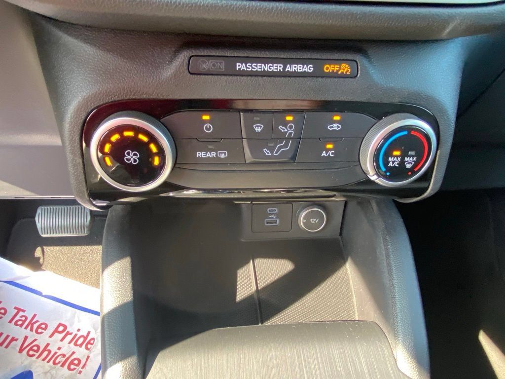 Used 2021 Ford Escape SE FWD image 22