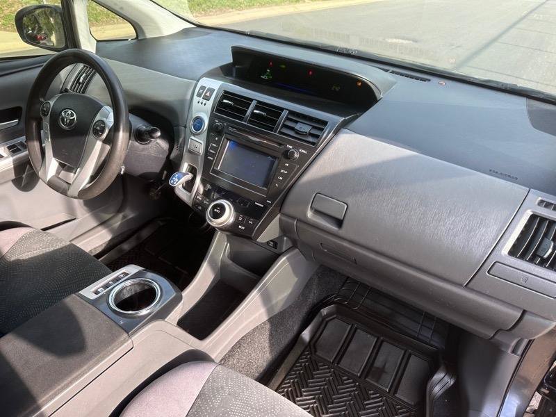 Used 2014 Toyota Prius V Two FWD image 17