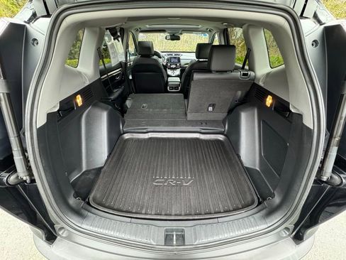 Used 2018 Honda CR-V Touring image 16