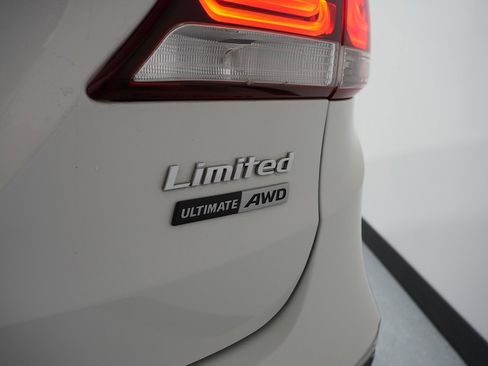 Used 2019 Hyundai Santa Fe XL image 13