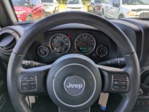 Used 2018 Jeep Wrangler Unlimited Sport S image 20