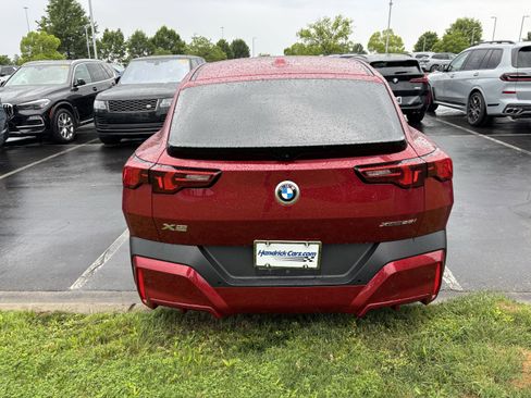 Used 2025 BMW X2 xDrive28i AWD/4WD image 23
