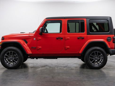 Used 2025 Jeep Wrangler Sport S AWD/4WD image 5