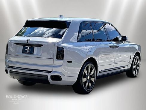 Certified 2021 Rolls-Royce Cullinan AWD/4WD image 11