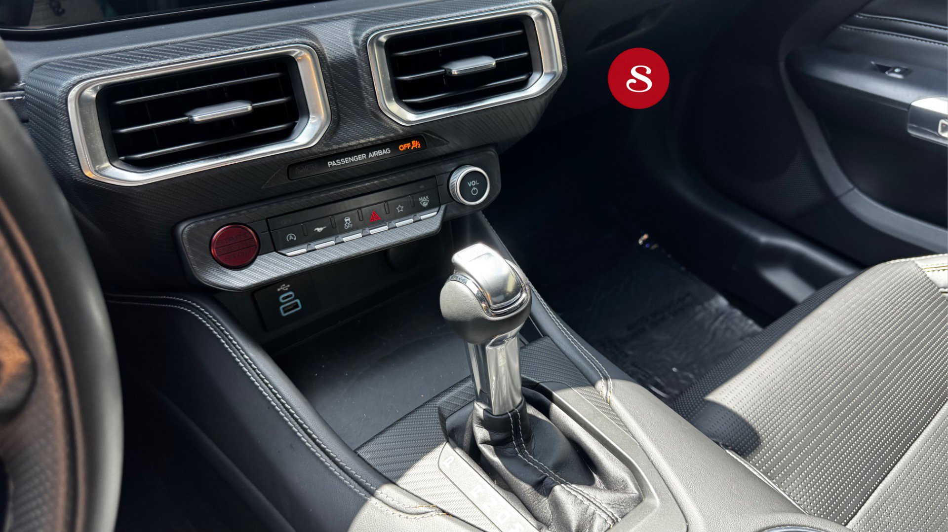 Used 2025 Ford Mustang GT Premium RWD image 15