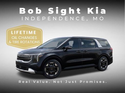 New 2026 Kia Carnival EX FWD image 3