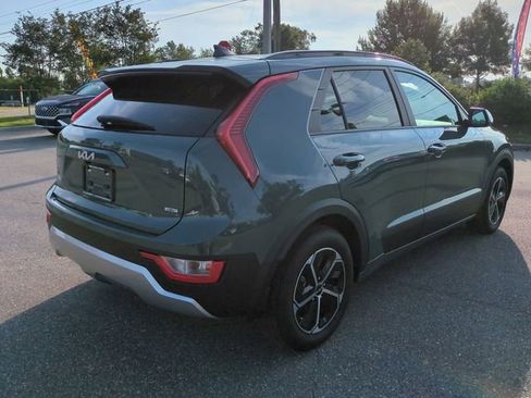 Used 2025 Kia Niro EX FWD image 5
