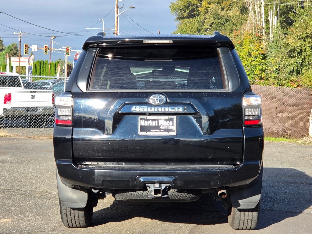 Used 2022 Toyota 4Runner SR5 AWD/4WD image 5