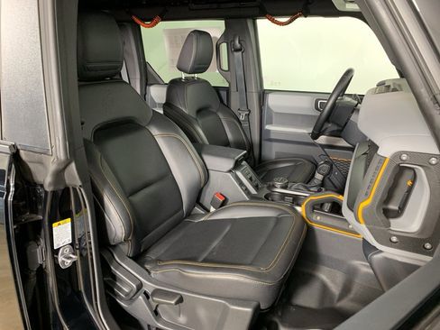 Used 2023 Ford Bronco Badlands w/ Sasquatch Package image 39