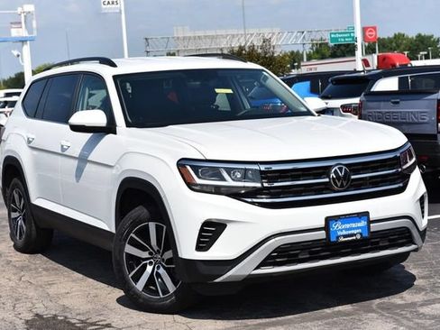 Used 2023 Volkswagen Atlas SE FWD image 2