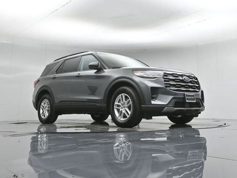 New 2026 Ford Explorer Active image 46