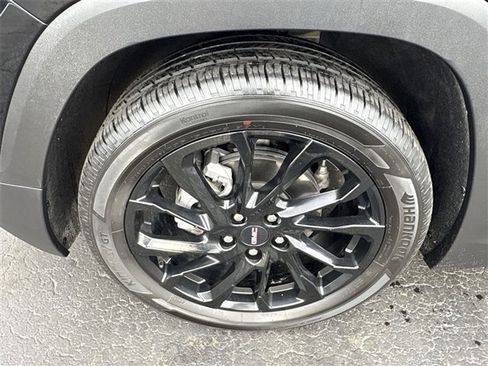 Certified 2024 GMC Terrain SLT w/ Elevation Edition image 31