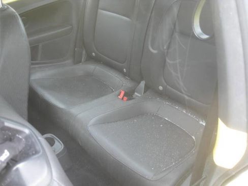 Used 2013 Volkswagen Beetle 2.5 image 12