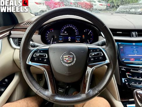 Used 2014 Cadillac XTS Luxury FWD image 24