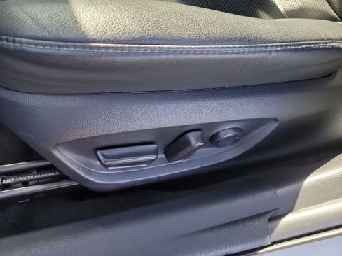 Used 2021 Toyota Camry XLE image 19