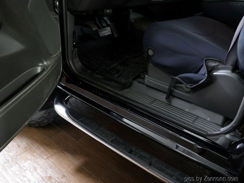 Used 2006 GMC Sierra 2500 SLE w/ Snow Plow Prep Package image 21