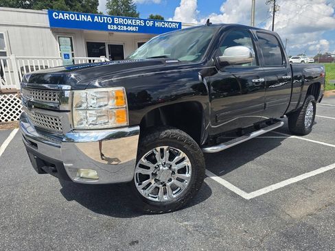 Used 2008 Chevrolet Silverado 2500 LTZ w/ Safety Package AWD/4WD image 2