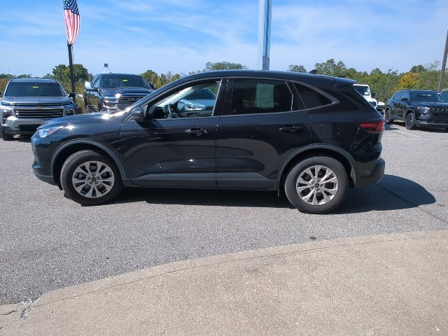 Used 2025 Ford Escape Active FWD image 26