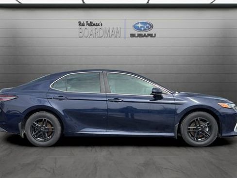 Used 2022 Toyota Camry LE image 3